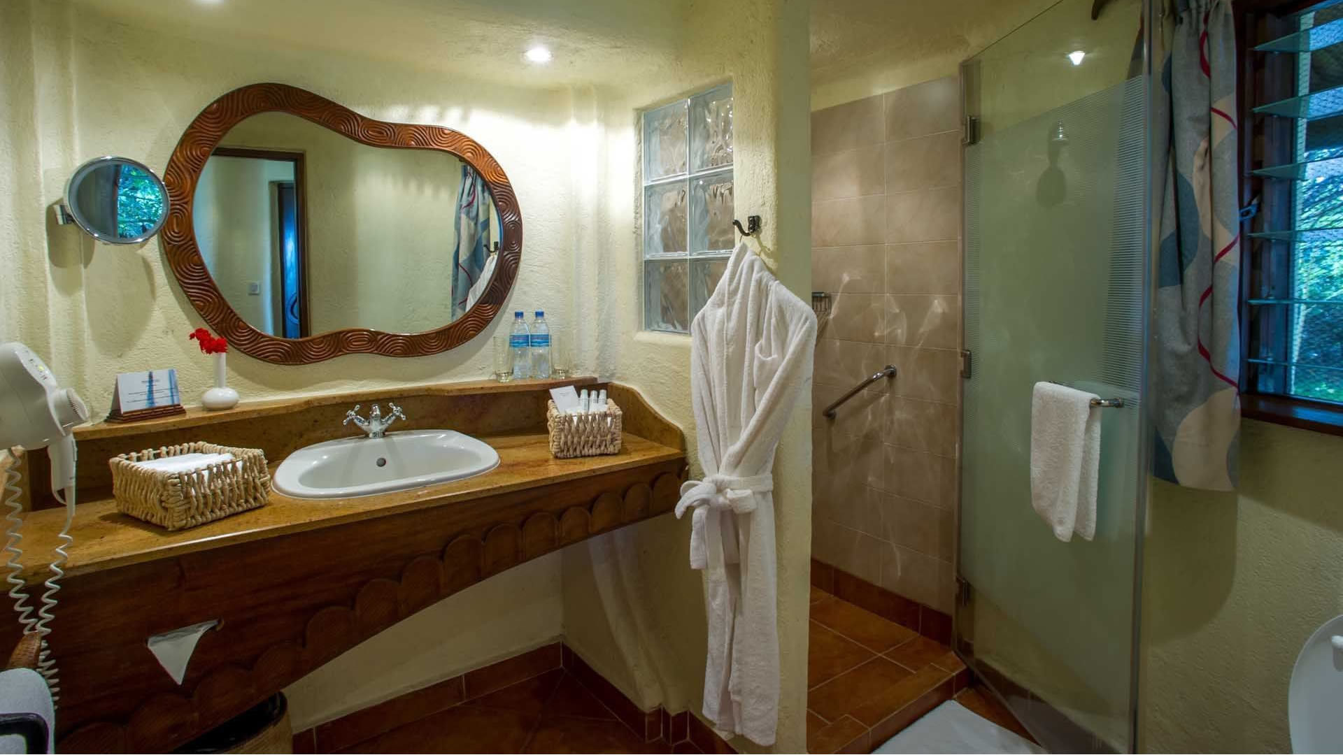 lake manyara serena lodge
